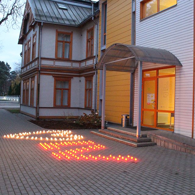 Lāčplēša dienas simbols LU PSK pagalmā, 11.11.2020.